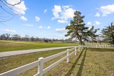 Tiny photo for 273 Doral Court #A, Elk Grove Village, IL 60007 (MLS # 12595480)