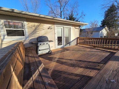 Tiny photo for 1025 Lake Shore Drive, Mt Vernon, IL 62864 (MLS # 12549262)
