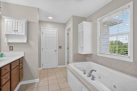 Tiny photo for 3410 St James Avenue, Bettendorf, IA 52722 (MLS # 12711353)
