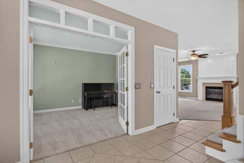 Tiny photo for 3410 St James Avenue, Bettendorf, IA 52722 (MLS # 12711353)