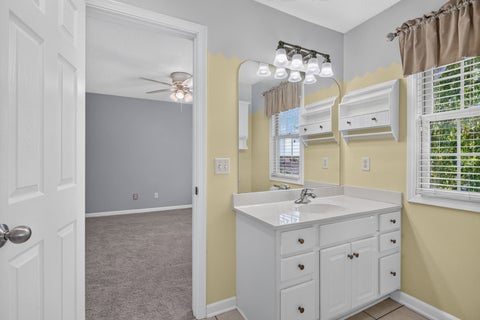 Tiny photo for 3410 St James Avenue, Bettendorf, IA 52722 (MLS # 12711353)