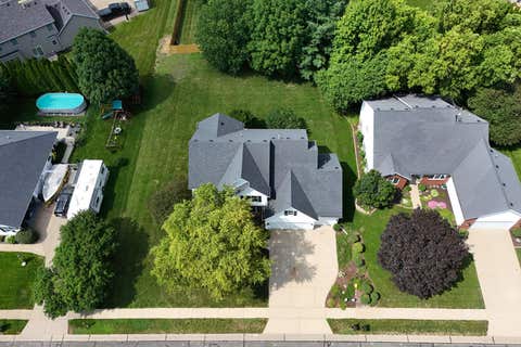 Tiny photo for 3410 St James Avenue, Bettendorf, IA 52722 (MLS # 12711353)