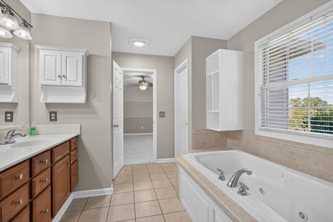 Tiny photo for 3410 St James Avenue, Bettendorf, IA 52722 (MLS # 12711353)