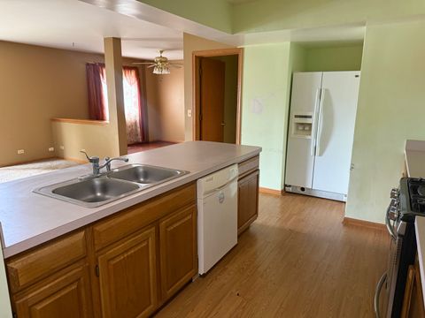 Tiny photo for Crest Hill, IL 60435 (MLS # 12652194)