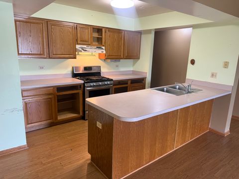 Tiny photo for Crest Hill, IL 60435 (MLS # 12652194)