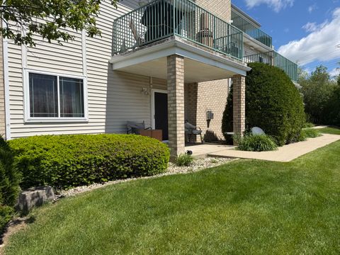 Tiny photo for Crest Hill, IL 60435 (MLS # 12652194)