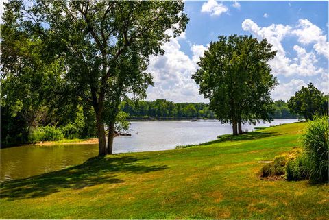 Tiny photo for 17 Windward Way, Ottawa, IL 61350 (MLS # 12433038)