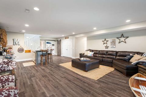 Tiny photo for 17 Windward Way, Ottawa, IL 61350 (MLS # 12433038)