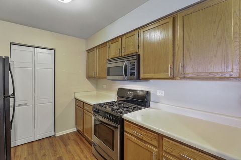 Tiny photo for 764 N Gary Avenue #110, Carol Stream, IL 60188 (MLS # 12587624)