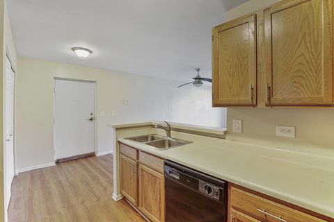 Tiny photo for 764 N Gary Avenue #110, Carol Stream, IL 60188 (MLS # 12587624)