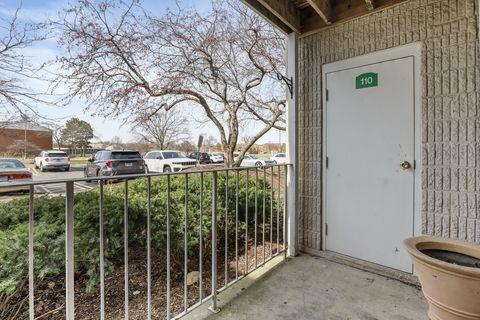 Tiny photo for 764 N Gary Avenue #110, Carol Stream, IL 60188 (MLS # 12587624)