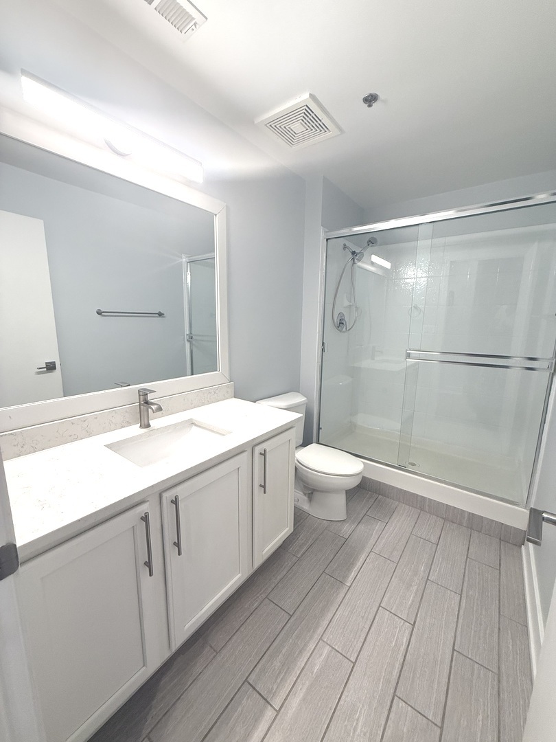 1000 E 53rd Street 510