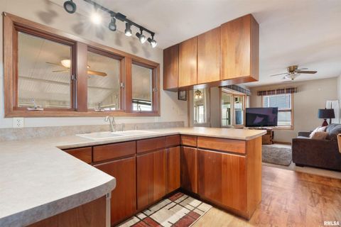 Tiny photo for 4523 S CONCORD Street, Davenport, IA 52802 (MLS # QC4270102)