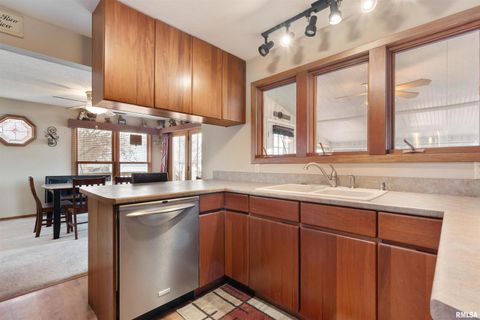 Tiny photo for 4523 S CONCORD Street, Davenport, IA 52802 (MLS # QC4270102)