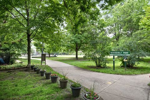 Tiny photo for 982 S Park Terrace, Chicago, IL 60605 (MLS # 12599441)