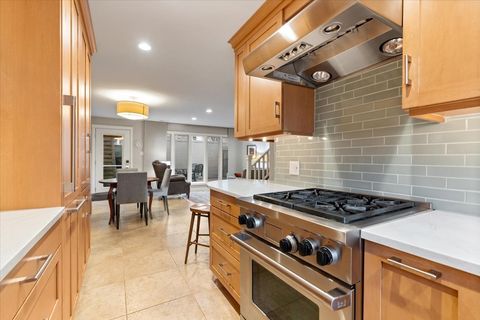 Tiny photo for 982 S Park Terrace, Chicago, IL 60605 (MLS # 12599441)