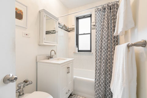 Tiny photo for 3520 N Lake Shore Drive #7J, Chicago, IL 60657 (MLS # 12753184)