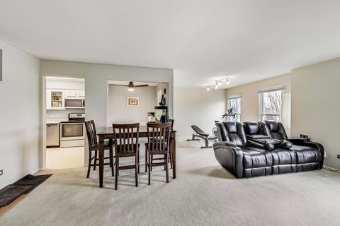 Tiny photo for 747 GARFIELD Avenue #C, Libertyville, IL 60048 (MLS # 12451308)