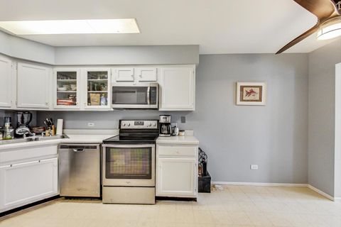Tiny photo for 747 GARFIELD Avenue #C, Libertyville, IL 60048 (MLS # 12451308)