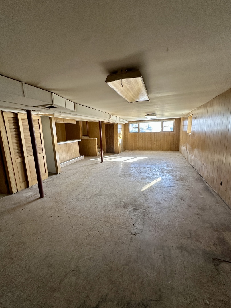 Chicago, Illinois 60641, United States, 5 Bedrooms Bedrooms, ,3 BathroomsBathrooms,Residential,Active,244545