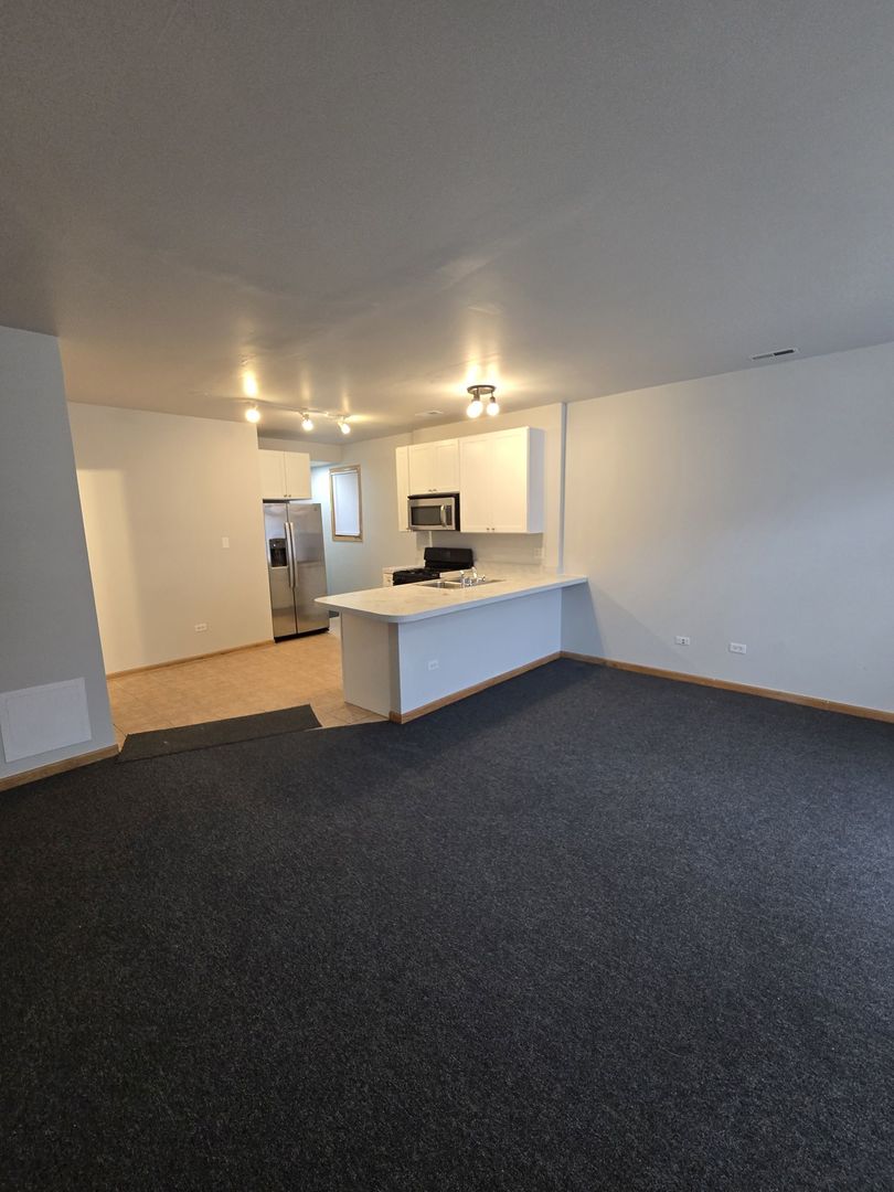 2451 W Polk Street 1