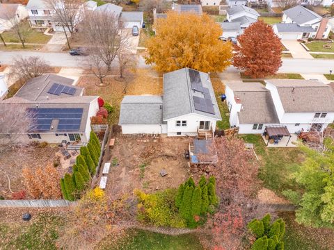 Tiny photo for 2713 Essington Street, Bloomington, IL 61705 (MLS # 12531552)