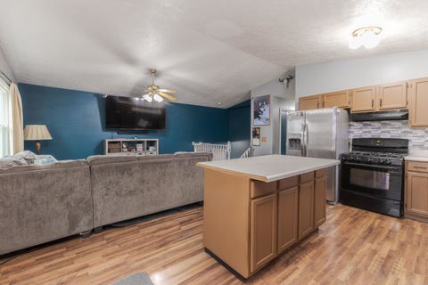 Tiny photo for 2713 Essington Street, Bloomington, IL 61705 (MLS # 12531552)