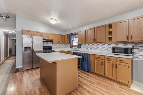 Tiny photo for 2713 Essington Street, Bloomington, IL 61705 (MLS # 12531552)