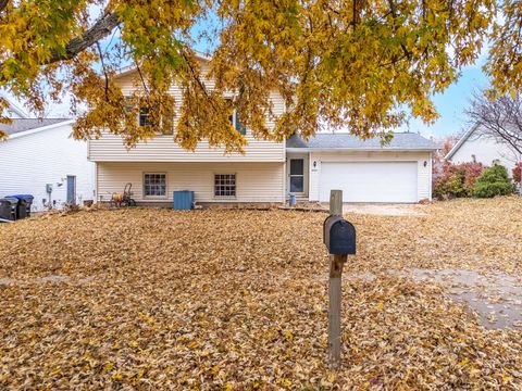 Tiny photo for 2713 Essington Street, Bloomington, IL 61705 (MLS # 12531552)