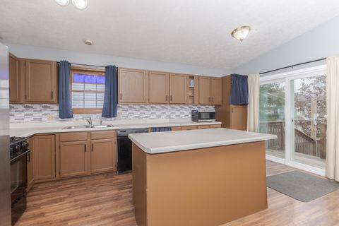 Tiny photo for 2713 Essington Street, Bloomington, IL 61705 (MLS # 12531552)