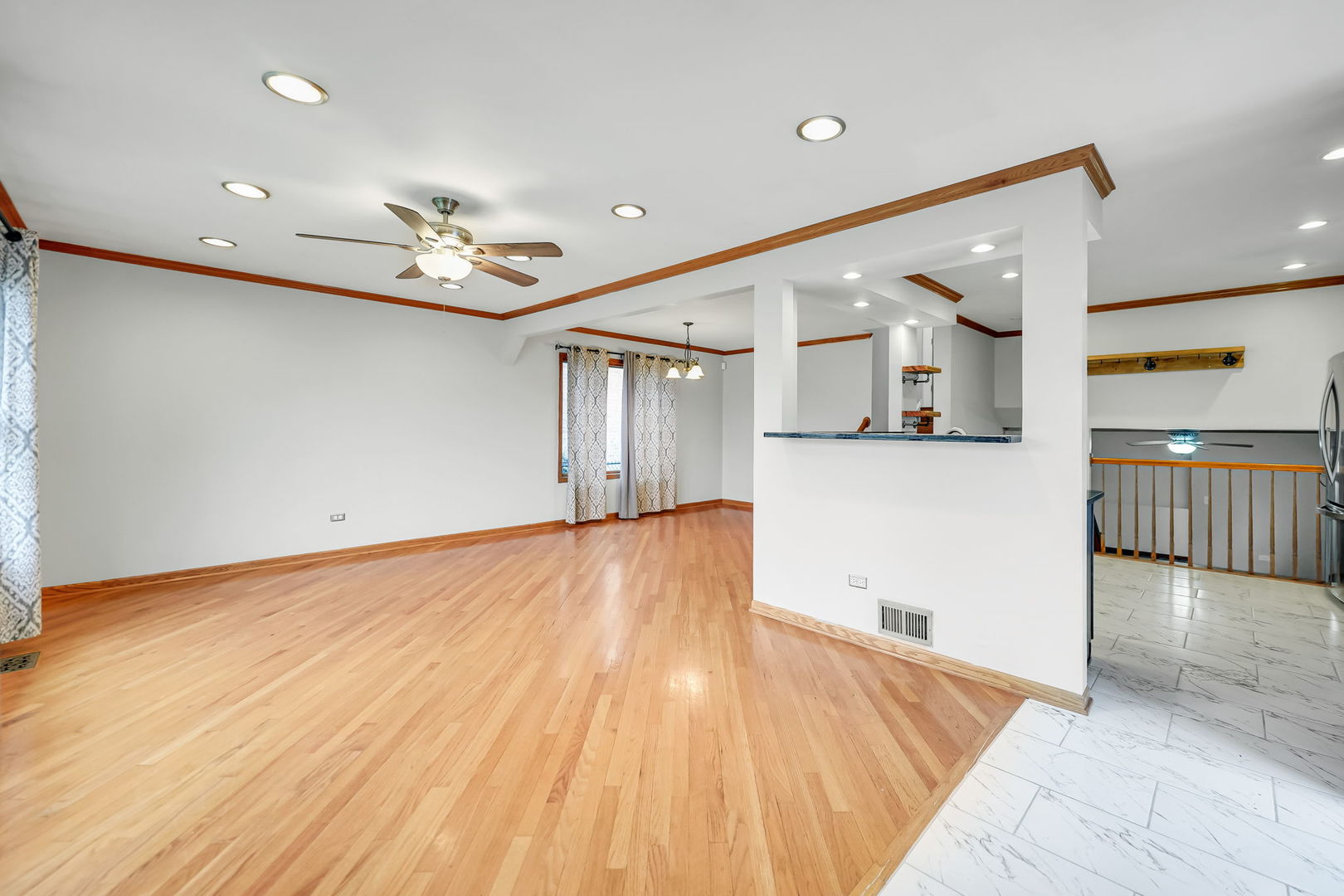 2946 W 102nd Street