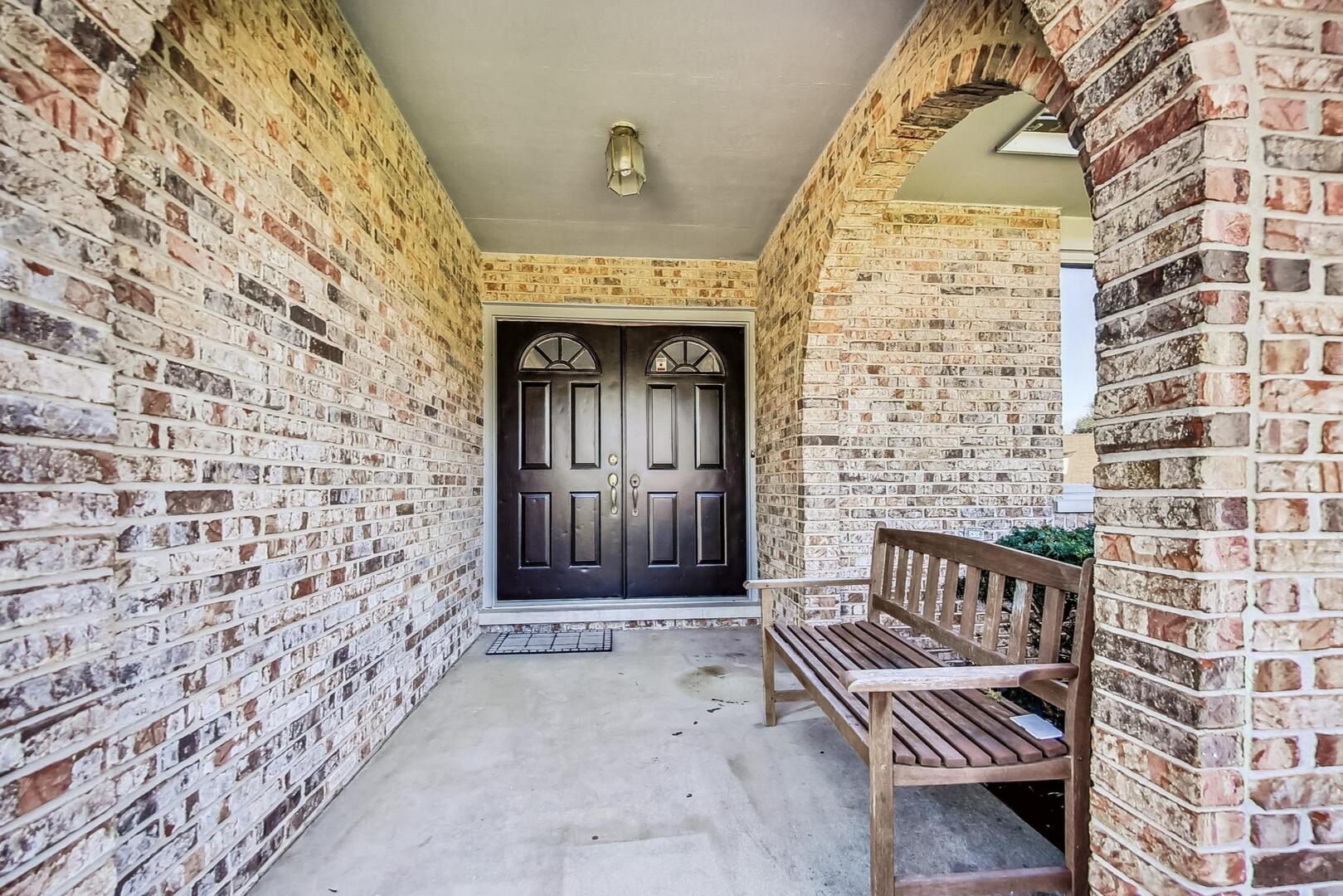 868 Bonnie Brae Lane