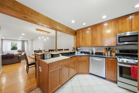 Tiny photo for 1626 W Greenleaf Avenue #1E, Chicago, IL 60626 (MLS # 12759690)