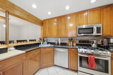 Tiny photo for 1626 W Greenleaf Avenue #1E, Chicago, IL 60626 (MLS # 12759690)