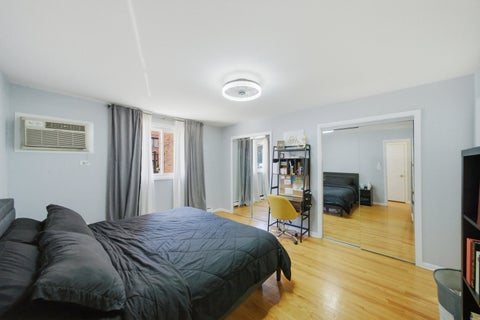 Tiny photo for 1626 W Greenleaf Avenue #1E, Chicago, IL 60626 (MLS # 12759690)