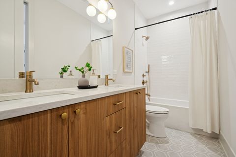 Tiny photo for 2246 W Lyndale Street #1, Chicago, IL 60647 (MLS # 12614209)