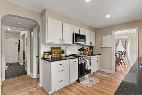 Tiny photo for 3008 E 18th Street, Davenport, IA 52803 (MLS # 12669568)