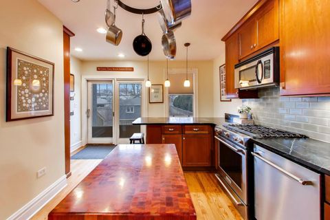 Tiny photo for 921 Wenonah Avenue, Oak Park, IL 60304 (MLS # 12570115)