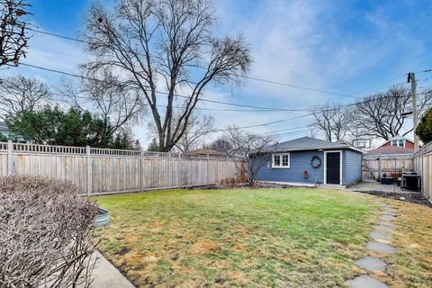 Tiny photo for 921 Wenonah Avenue, Oak Park, IL 60304 (MLS # 12570115)
