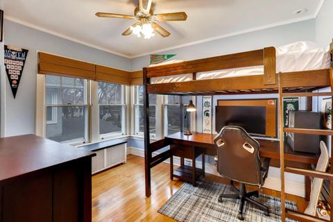 Tiny photo for 921 Wenonah Avenue, Oak Park, IL 60304 (MLS # 12570115)