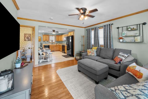 Tiny photo for 2530 Bellevue Avenue, Bettendorf, IA 52722 (MLS # 12740623)