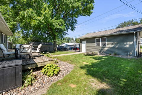 Tiny photo for 2530 Bellevue Avenue, Bettendorf, IA 52722 (MLS # 12740623)