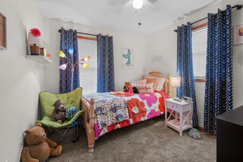 Tiny photo for 2530 Bellevue Avenue, Bettendorf, IA 52722 (MLS # 12740623)