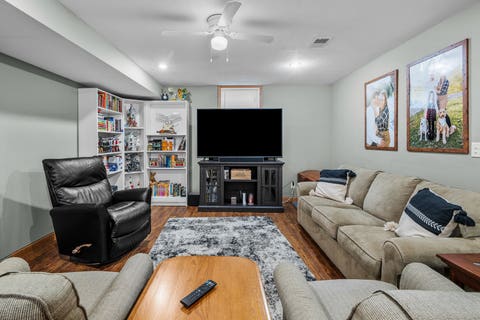 Tiny photo for 2530 Bellevue Avenue, Bettendorf, IA 52722 (MLS # 12740623)