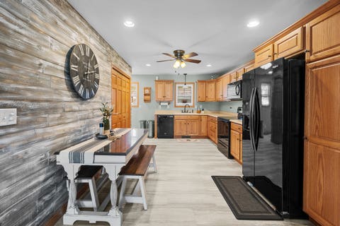 Tiny photo for 2530 Bellevue Avenue, Bettendorf, IA 52722 (MLS # 12740623)