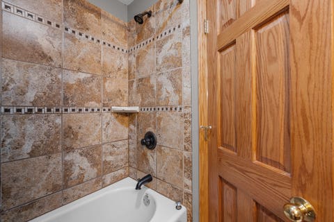 Tiny photo for 2530 Bellevue Avenue, Bettendorf, IA 52722 (MLS # 12740623)
