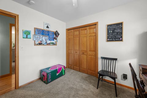 Tiny photo for 2530 Bellevue Avenue, Bettendorf, IA 52722 (MLS # 12740623)