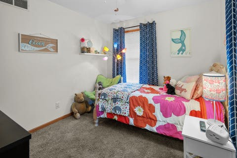 Tiny photo for 2530 Bellevue Avenue, Bettendorf, IA 52722 (MLS # 12740623)