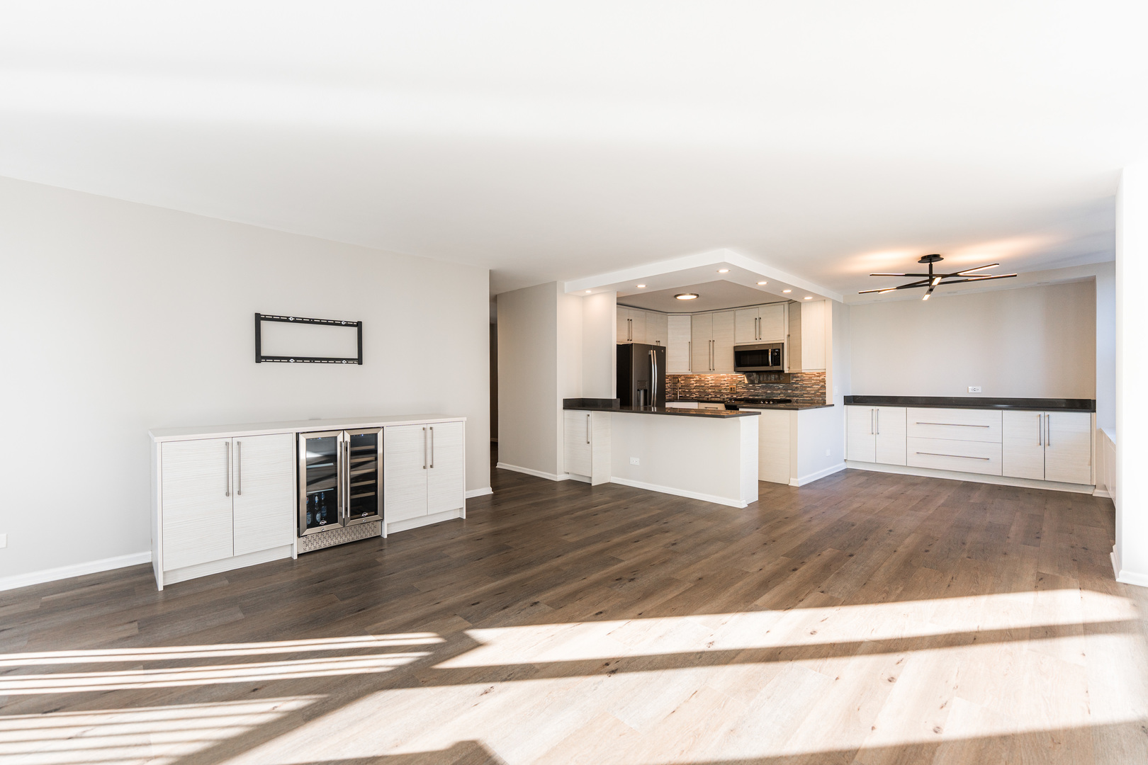 400 E RANDOLPH Street 3629