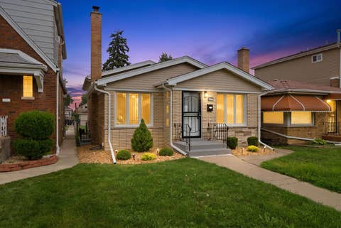 Tiny photo for 8437 S King Drive, Chicago, IL 60619 (MLS # 12730512)